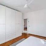 Guesthost - Terrace Flat Apartment *