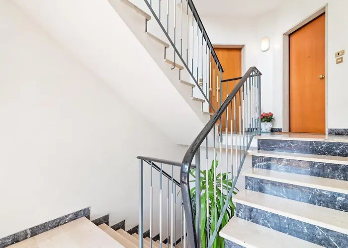 Guesthost - Terrace Flat *